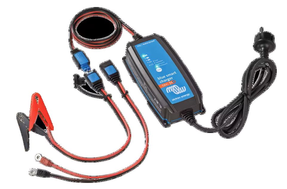 Victron Blue Smart IP65 Charger 12/7+DC Connector